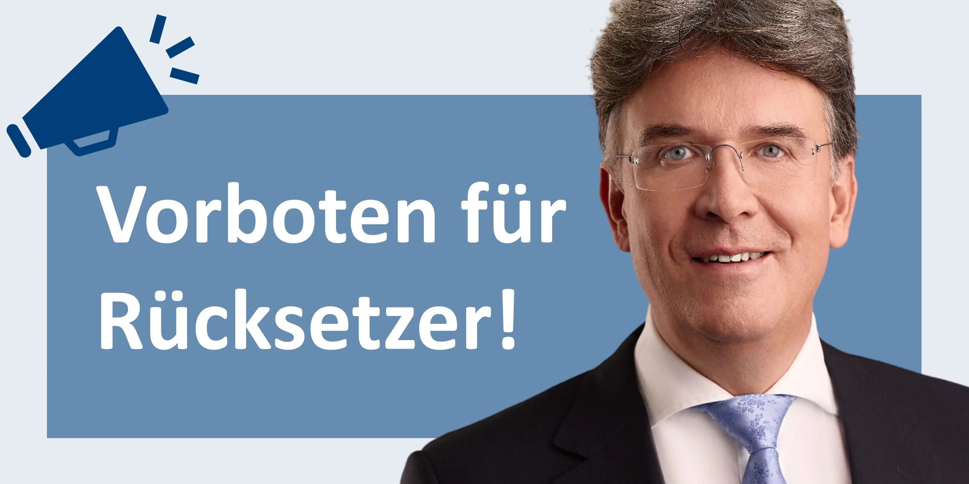 Frank Fischer mit einem Megaphone und Titel: Vorboten für Rücksetzer